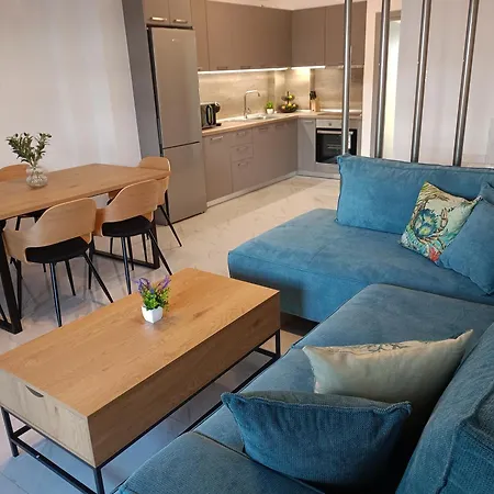 Emma House, 250m From The